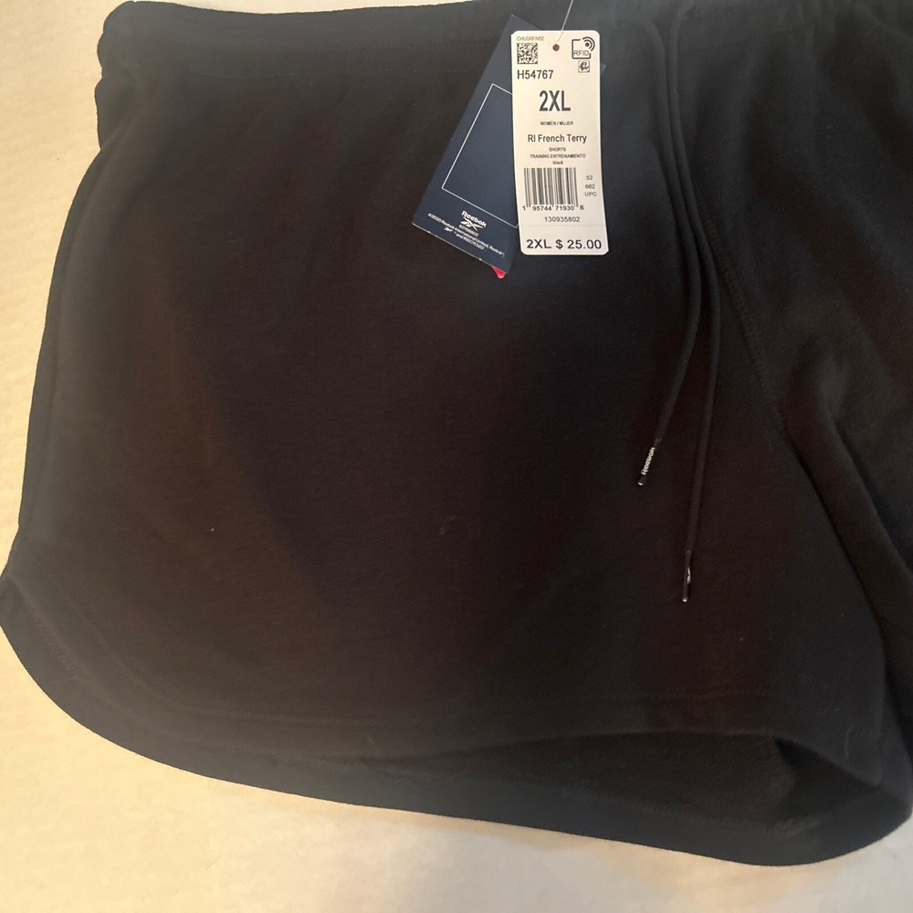 Reebok Women's 2XL Shorts Identity French Terry Black H54767 NWT - Picture 2 of 5